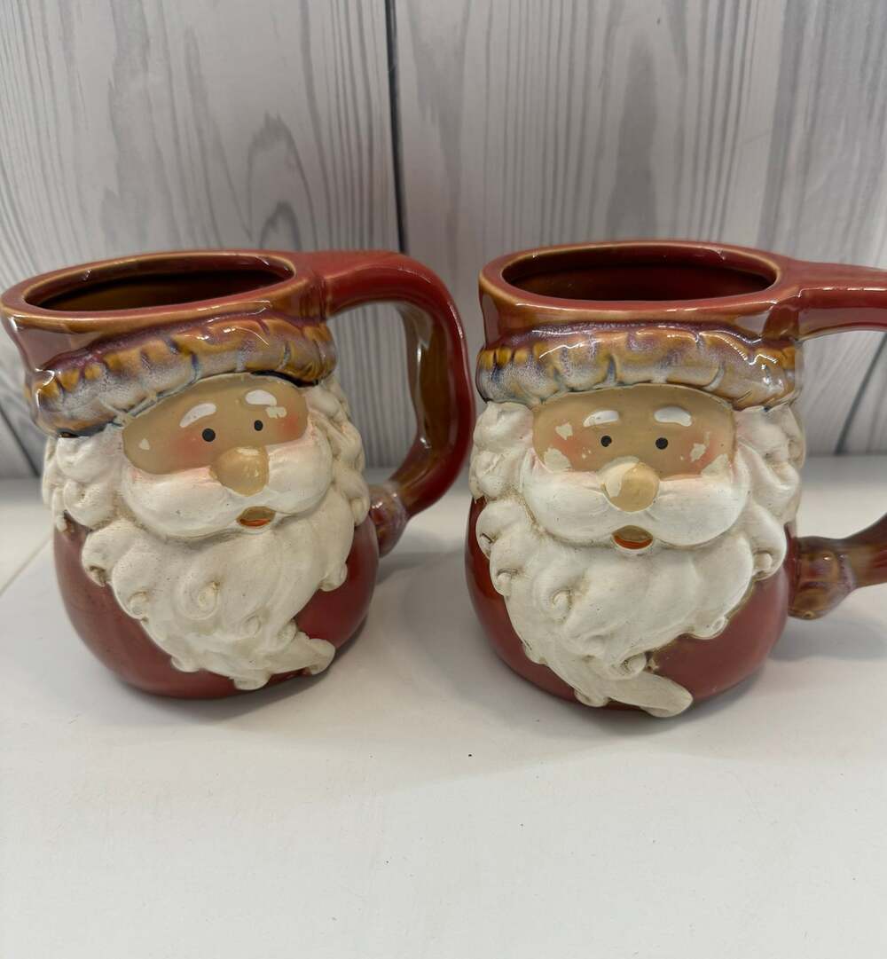 VTG Santa Claus Mug  Art Pottery Christmas Holiday Coffee Tea  Decor Set of 2